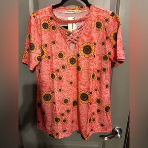 Southern Stitch Size S Sunflower Top NWT